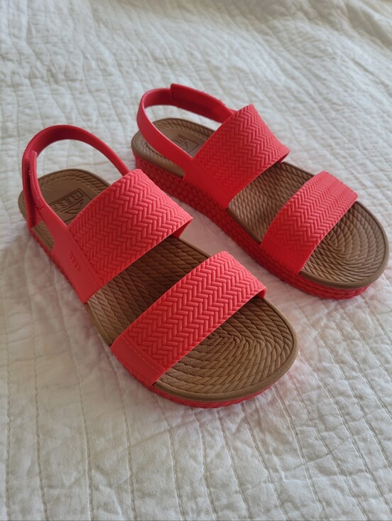 Reef Shoes - Reef Women's Hibiscus Water Vista Sandals